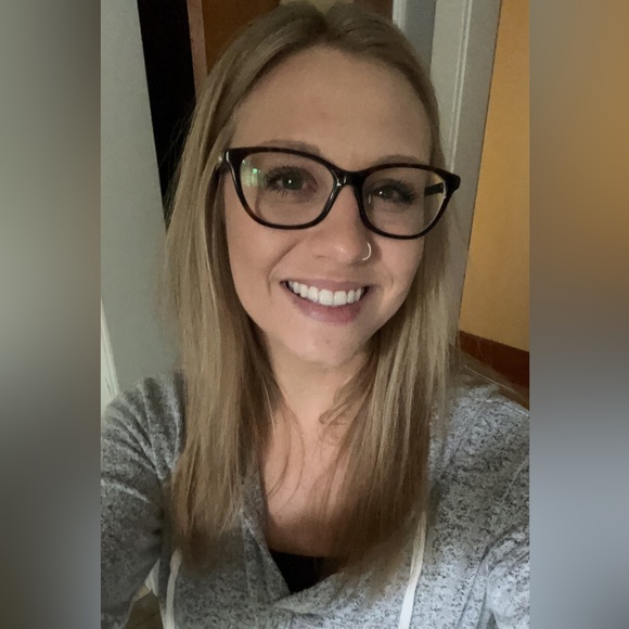 Meet your Posher, Brianne - Picture 1 of 1